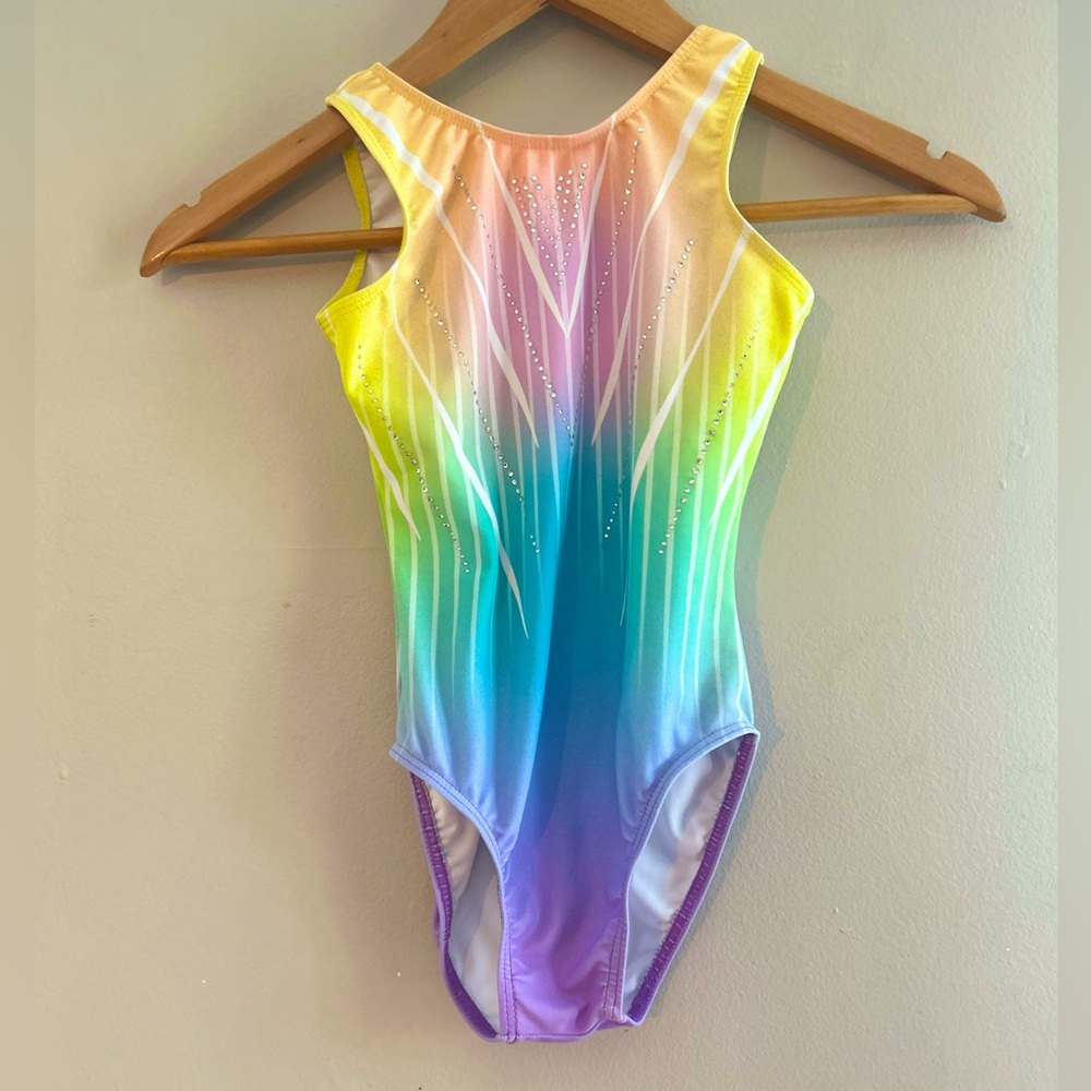 Rainbow & gems!💎 🤸‍♀️like-new girls Size 6-7 Gymnastics/dance Leotard onepiece